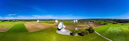 Large parabolic antennas of the Raisting earth station