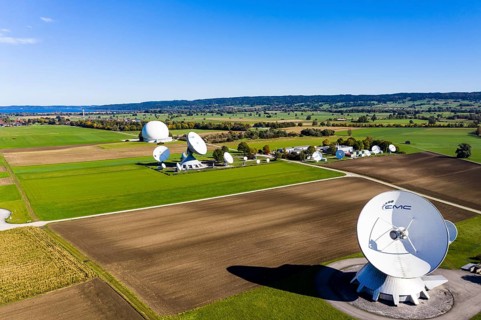 Large parabolic antennas of the Raisting earth station