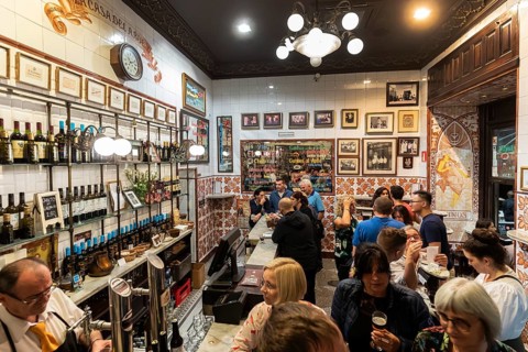 Tapa Bar and Restaurant La Casa Del Abuelo
