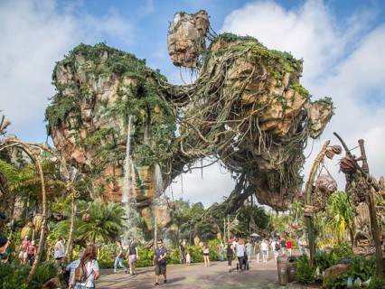 Artificial landscape in the Pandora theme area