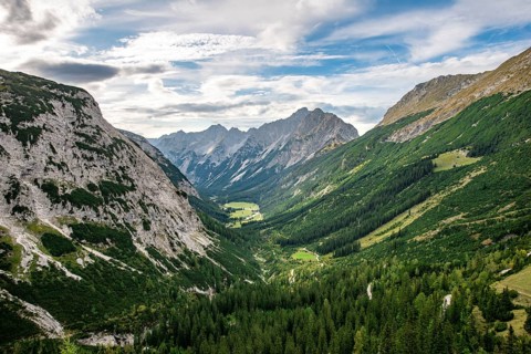 View of the Karwendel valley with the mountain peaks Karwendelspitze and Hochkarspitze