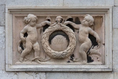 Relief with putti and victory wreath