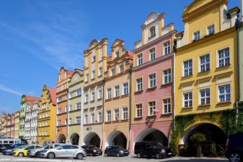 Bower houses on the town hall square