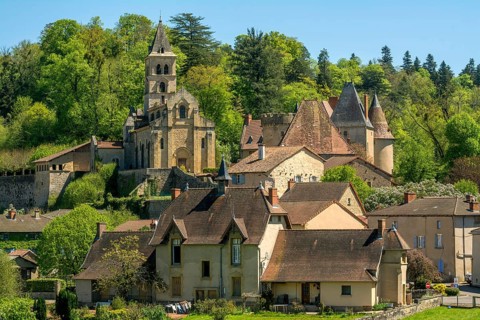 Saint-Paul de Chateauneuf village and his romanesque church