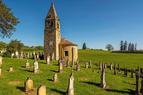 Church of Saint Benoit and ancient cemetery of Saint-Maurice-les-Chateauneuf