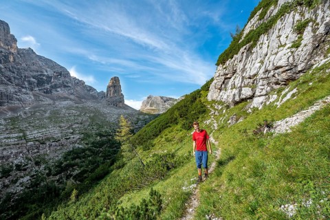 Young hiker on the Sentiero Carlo Minazio path