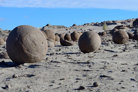 Round rocks on the Cancha de Bochas