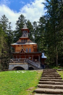 Jaszczurowka Chapel in Zakopane style