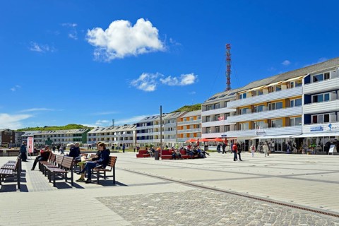 View from Nordseeplatz on Helgoland towards the Kurpromenade