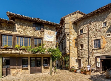 Perouges