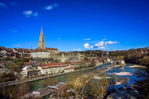 View of the old town with the Bern Minster and Aare