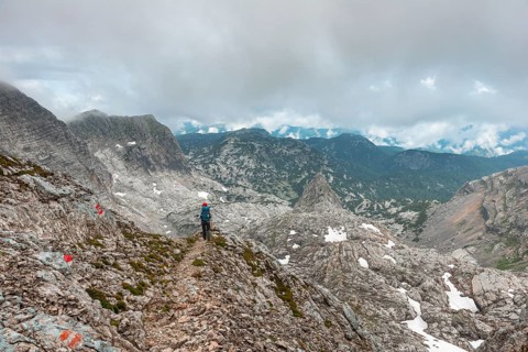 Climber on marked route from Simonyhuette to Adamekhuette