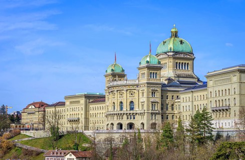 View from the Kirchenfeld Bridge to the Bundeshaus