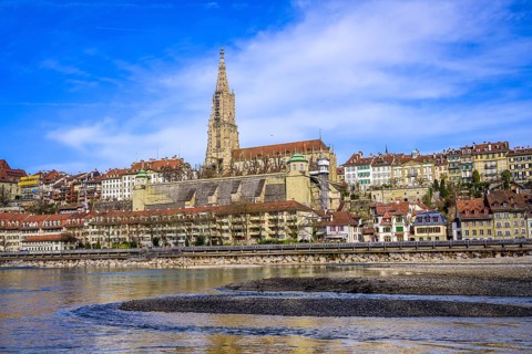 View of the old town with the Bernese Minster and the river Aare