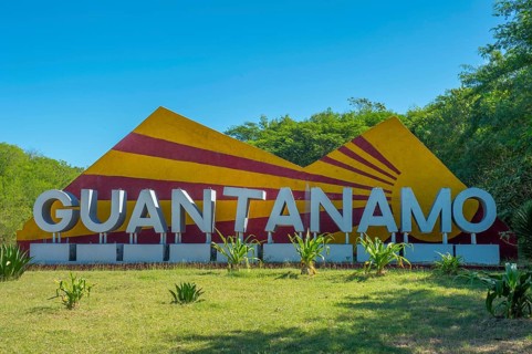 Lettering Guantanamo