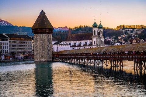 View over the river Reuss to the Chapel Bridge