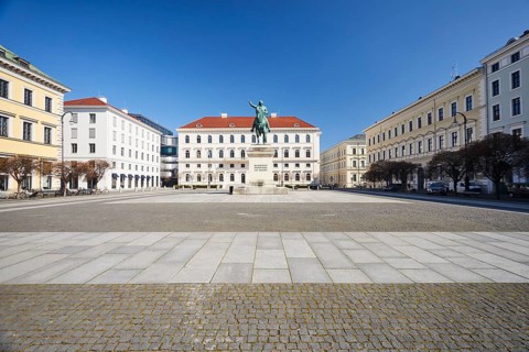 Wittelsbacher Platz with statue of Maximilian Elector of Bavaria and Siemens headquarters