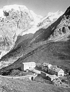 Berghotel Franzenshoehe with Ortler