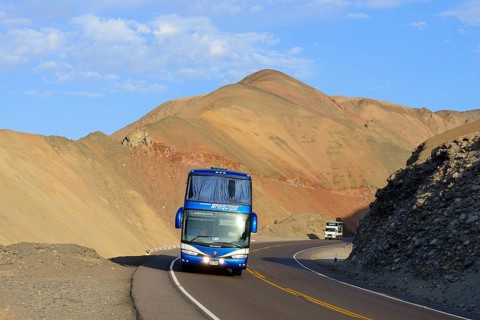 Bus on the Panamericana