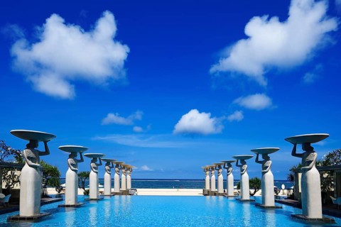 Pool at The Mulia Resort