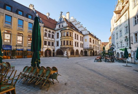 Empty square with Hofbraeuhaus