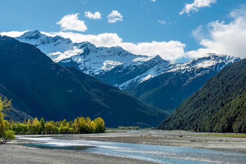 Matukituki River, snow covered mountains