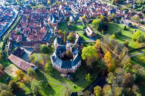 Aerial view, old town of Buedingen with the castle Buedingen