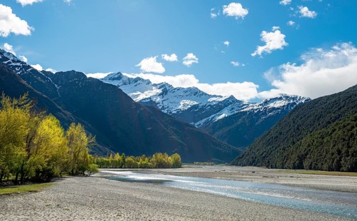 Matukituki River, snow covered mountains