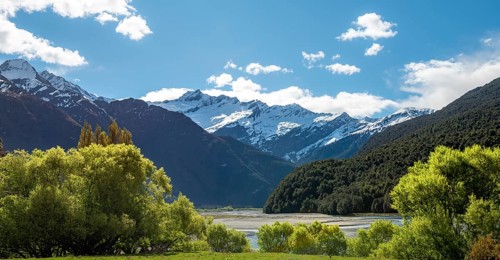 Matukituki River, snow covered mountains