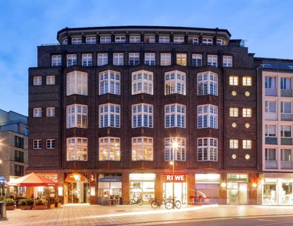 Kaufhaus am Klingenberg from 1920, brick expressionism