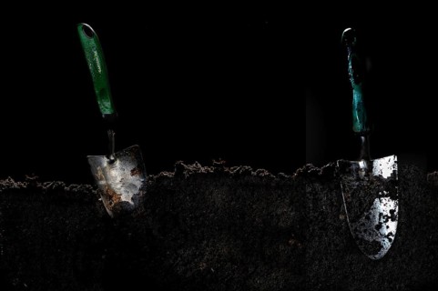 Garden shovels