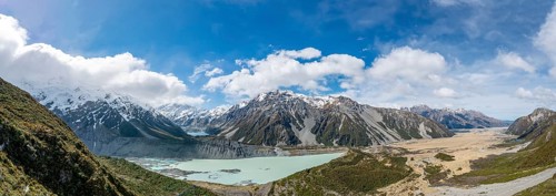 View into the Hooker Valley with Mount Cook from the Sealy Tarns Track