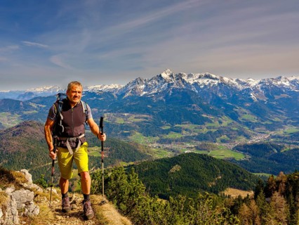 Mountaineer climbing the Rauhen Kopf