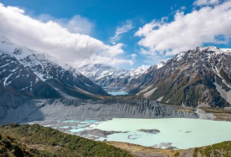View into the Hooker Valley with Mount Cook from the Sealy Tarns Track