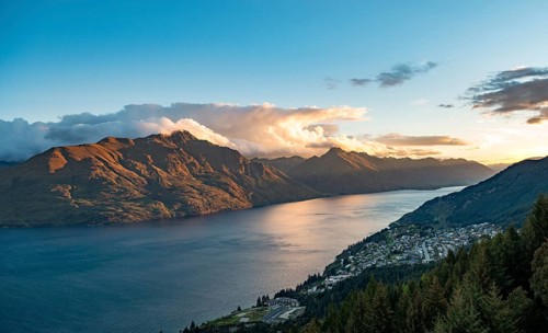 View of Lake Wakatipu