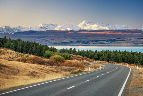 Road to Mount Cook at Lake Pukaki
