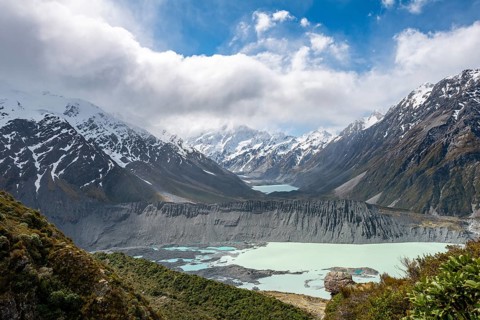 View into the Hooker Valley with Mount Cook from the Sealy Tarns Track