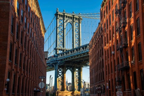 View from Main Street to Manhattan Bridge and Empire State Building