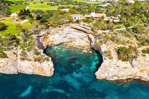 Rocky coast between Cala Llombards and Cala Santayi