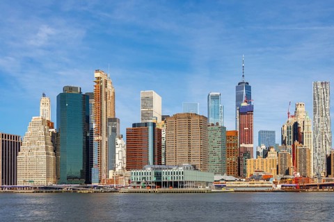 View from Pier 1 over the East River to the skyline of lower Manhattan