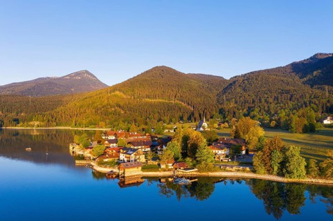 Village Walchensee and Walchensee in morning light