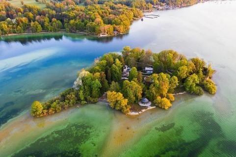 Rose island in the Starnberger See near Feldafing in the morning light