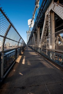 Footpath across the Manhattan Bridge