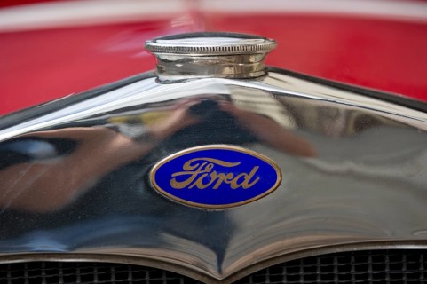 Company logo on oldtimer Ford model A