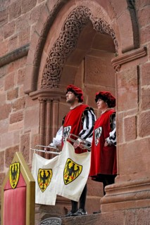 Herald trumpets in the play The Imperial Diet of 1180