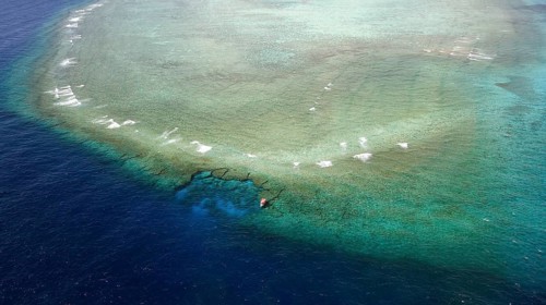 Bird's eye view of the outer reef