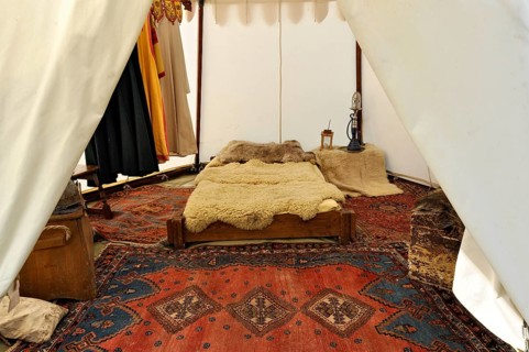 Installation in the tent of a prince