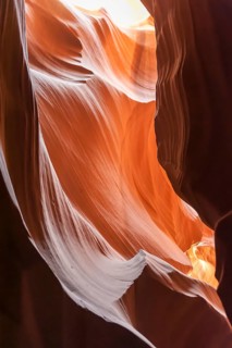 Washed out sandstone in different shades of red
