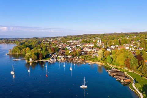 Brahmspromenade and boat houses