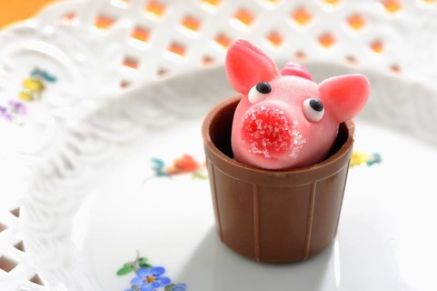 Pink marzipan pig